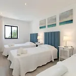 Villa Tropicana *
